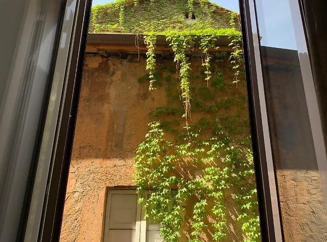 Navona Relais - Center Of *